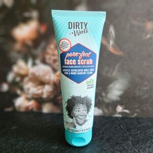 Dirty Works PORE-FECT FACE SCRUB - NEW 125ml - Exfoliates Dull Skin Radiant Glow